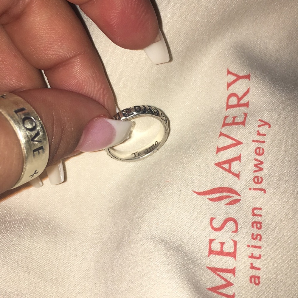 James Avery 8 1/2